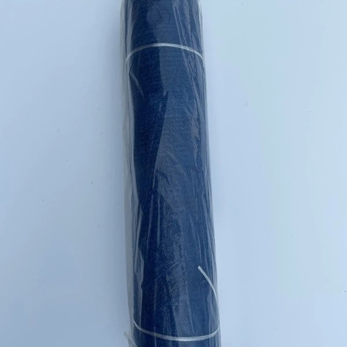 Malla azul para protección de cultivo de vid